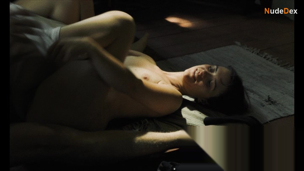Liv Lisa Fries in From Hilde With Love, photo 5