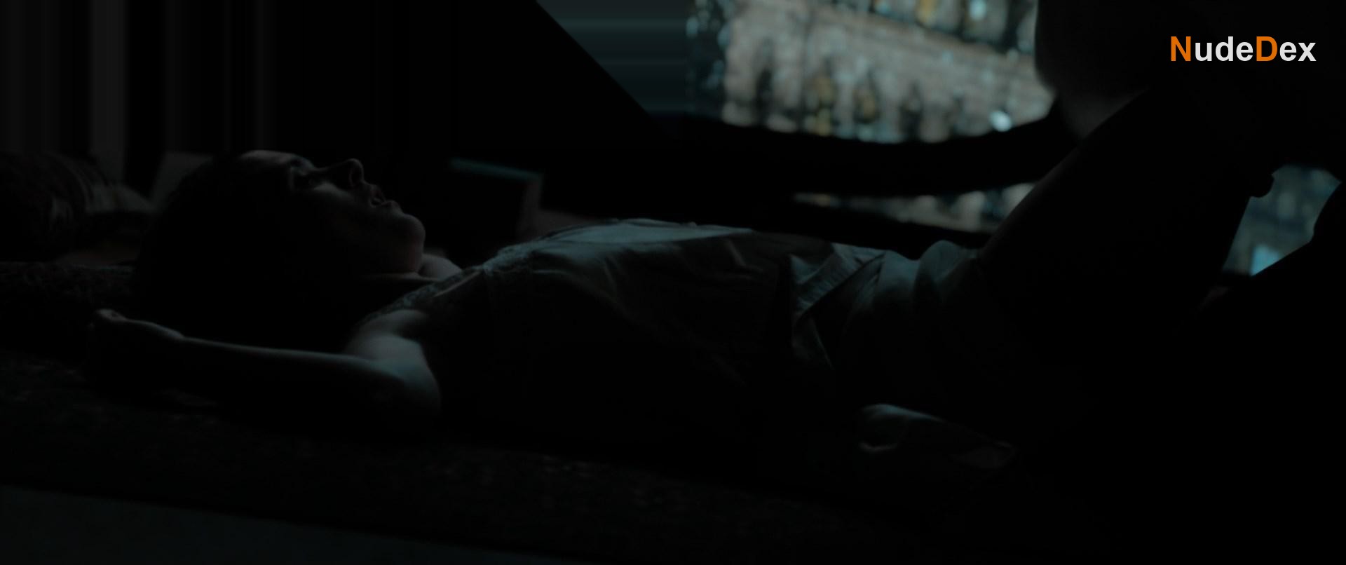 Liv Lisa Fries in Hinterland, photo 5