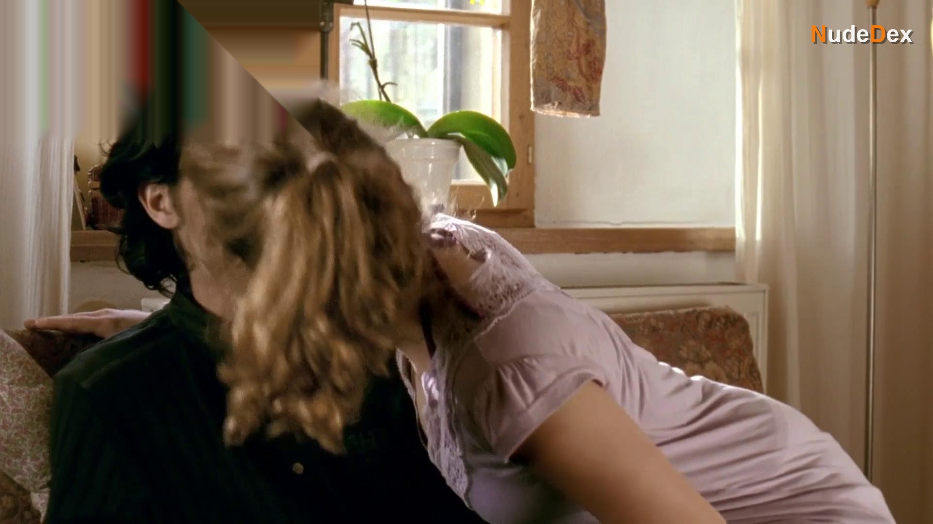Liv Lisa Fries in Stronger Than Blood, photo 7