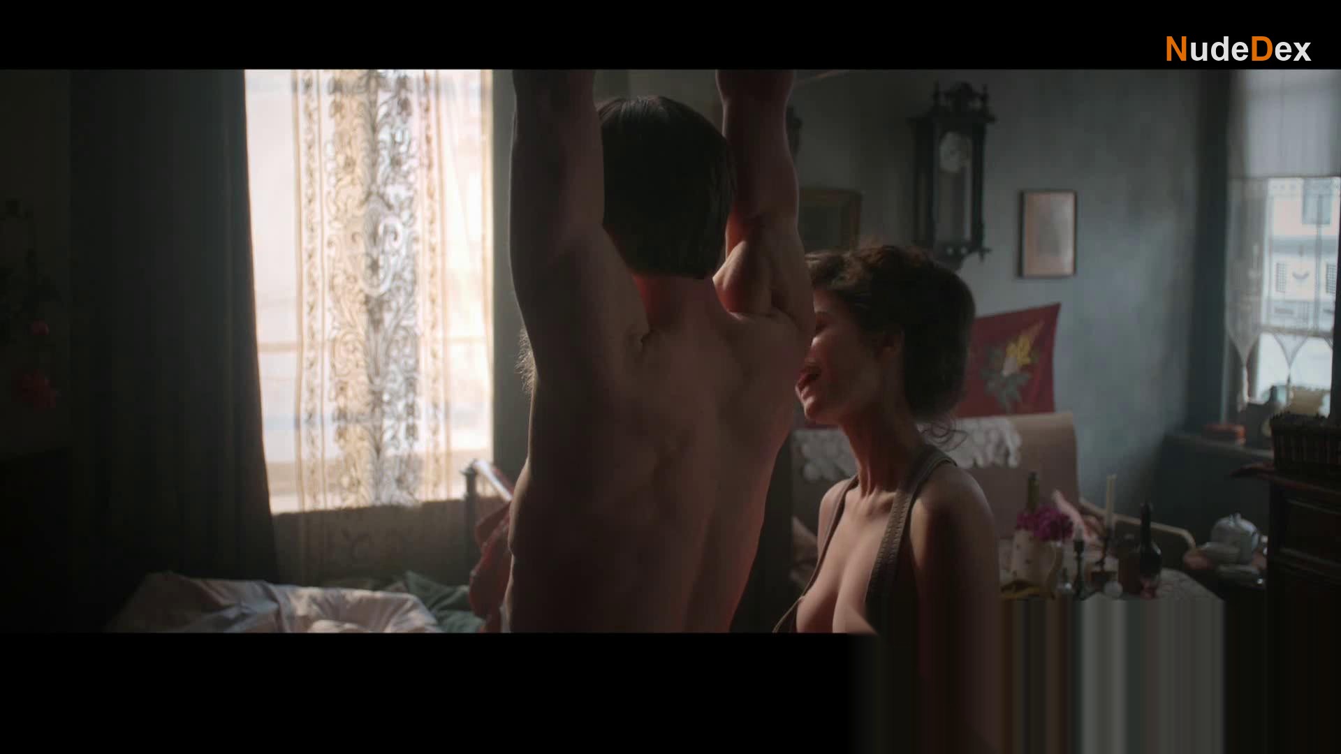 Liv Lisa Fries in Stronger Than Blood, photo 8
