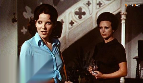 Lone Fleming in It Happened At Nightmare Inn, photo 1
