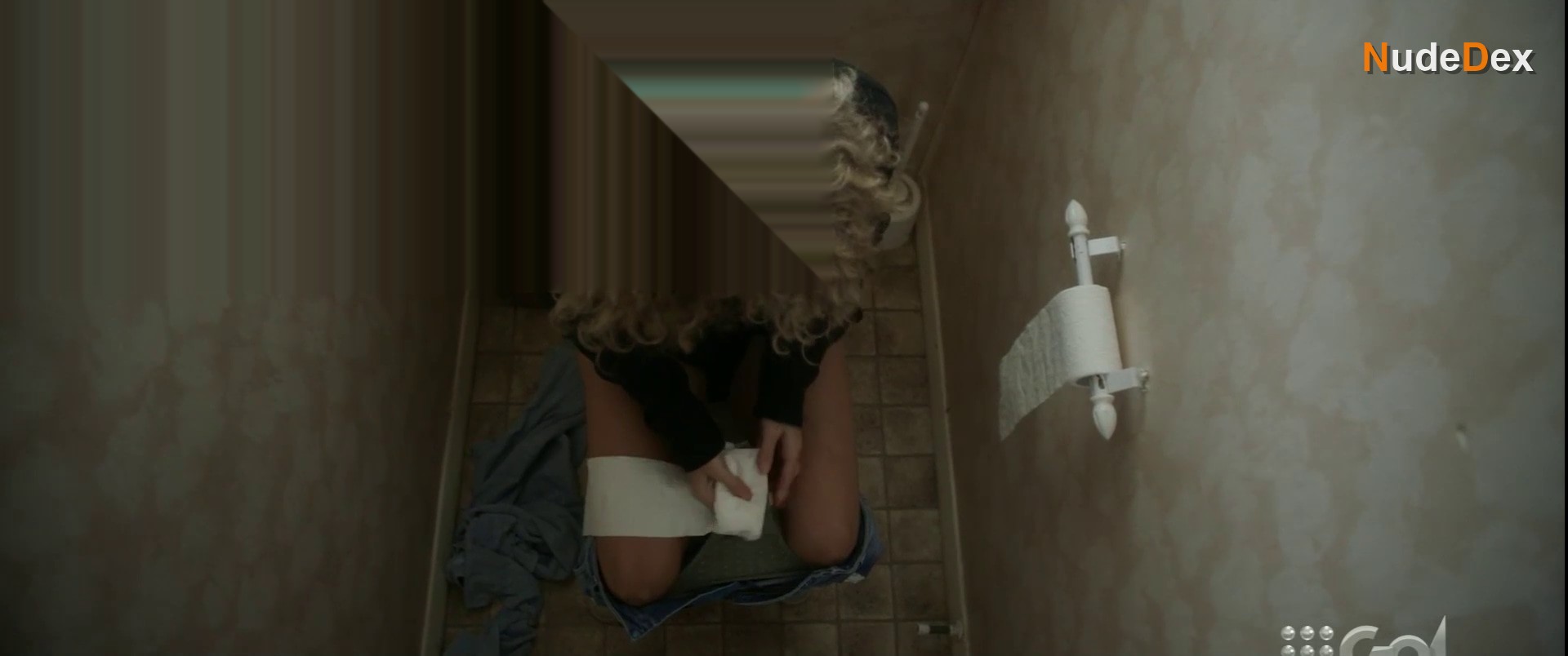 Loren Taylor in The Moon Is Upside Down, photo 5