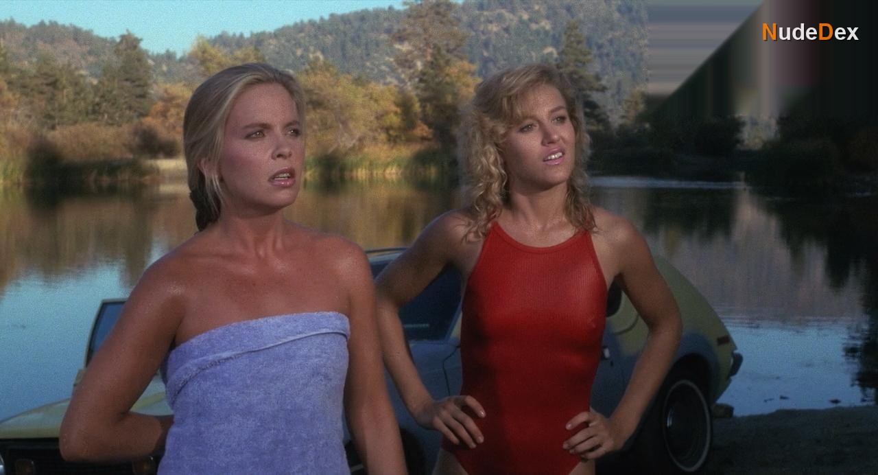 Lori Birdsong in Munchies, photo 5