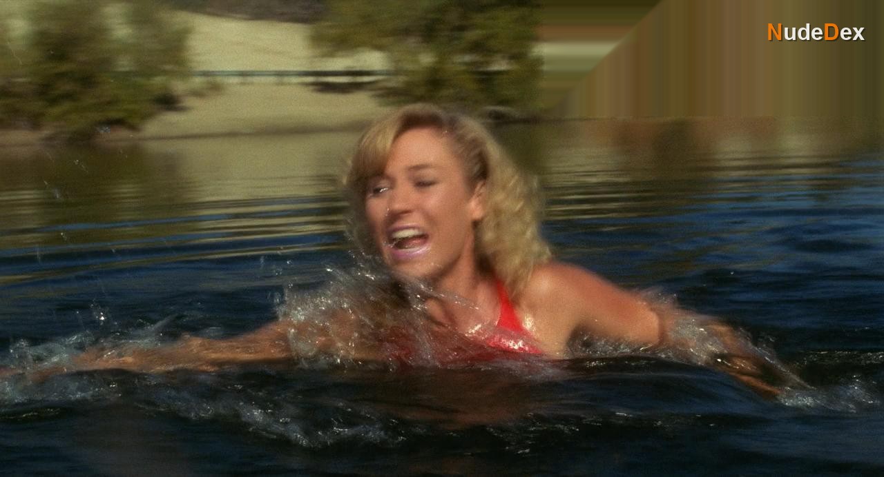 Lori Birdsong in Munchies, photo 10