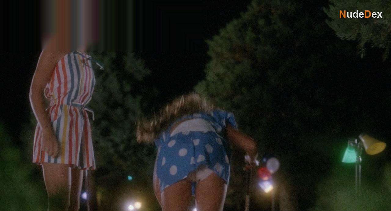Lori Birdsong in Munchies, photo 16