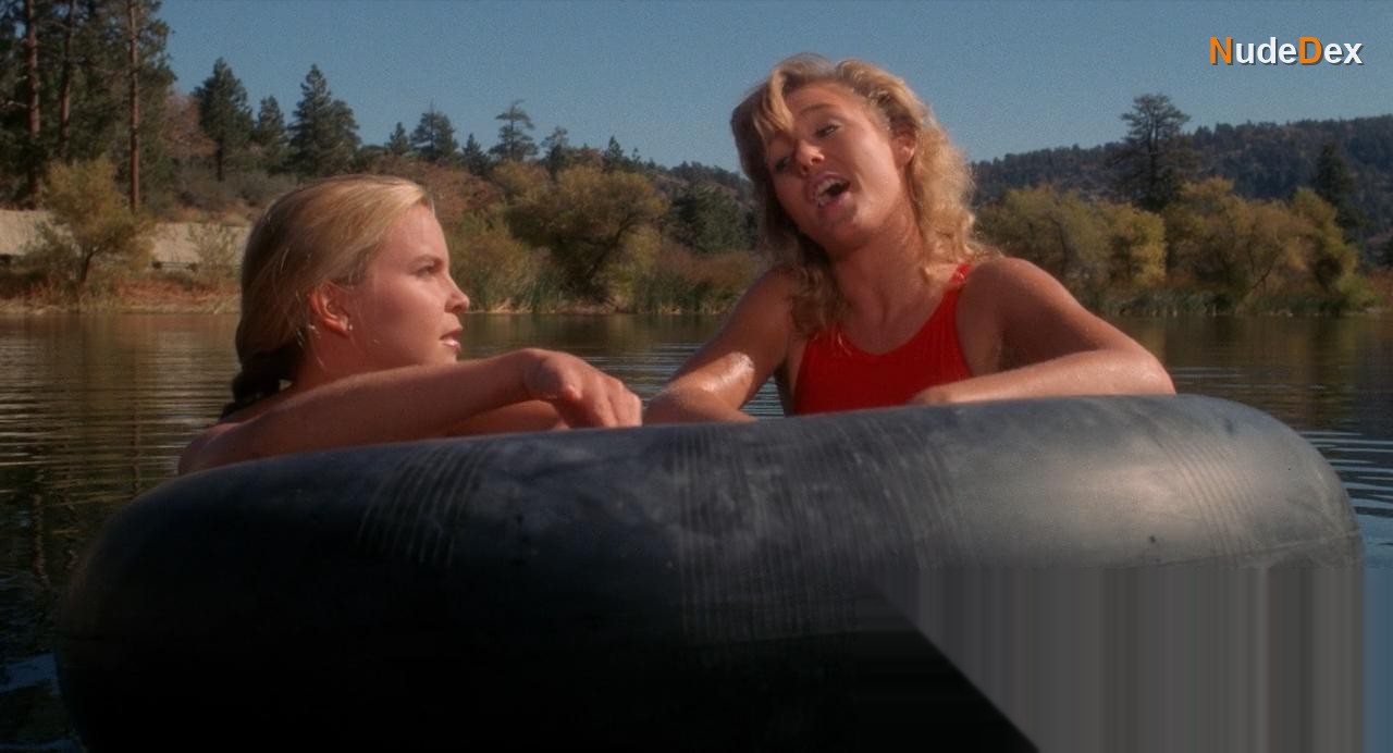 Lori Birdsong in Munchies, photo 18