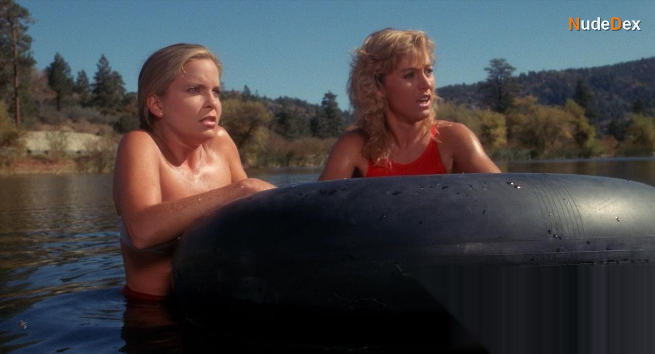 Lori Birdsong in Munchies, photo 26