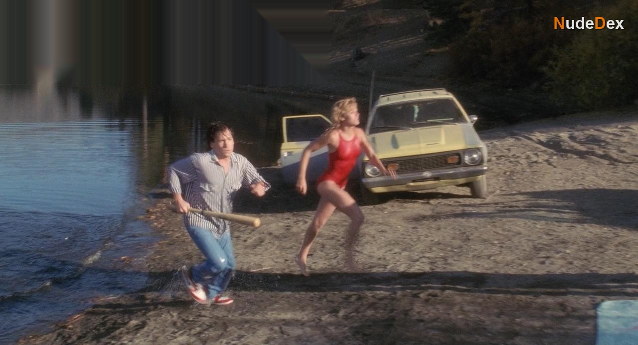 Lori Birdsong in Munchies, photo 27