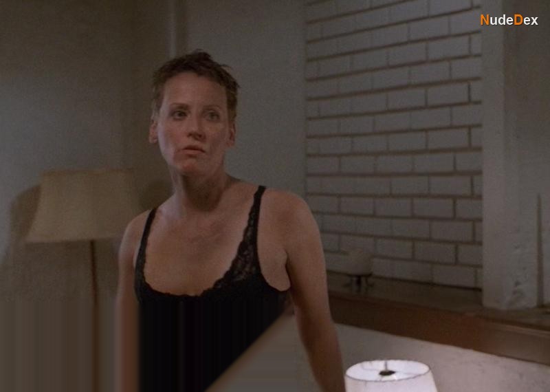 Lori Petty in Blood Money, photo 3