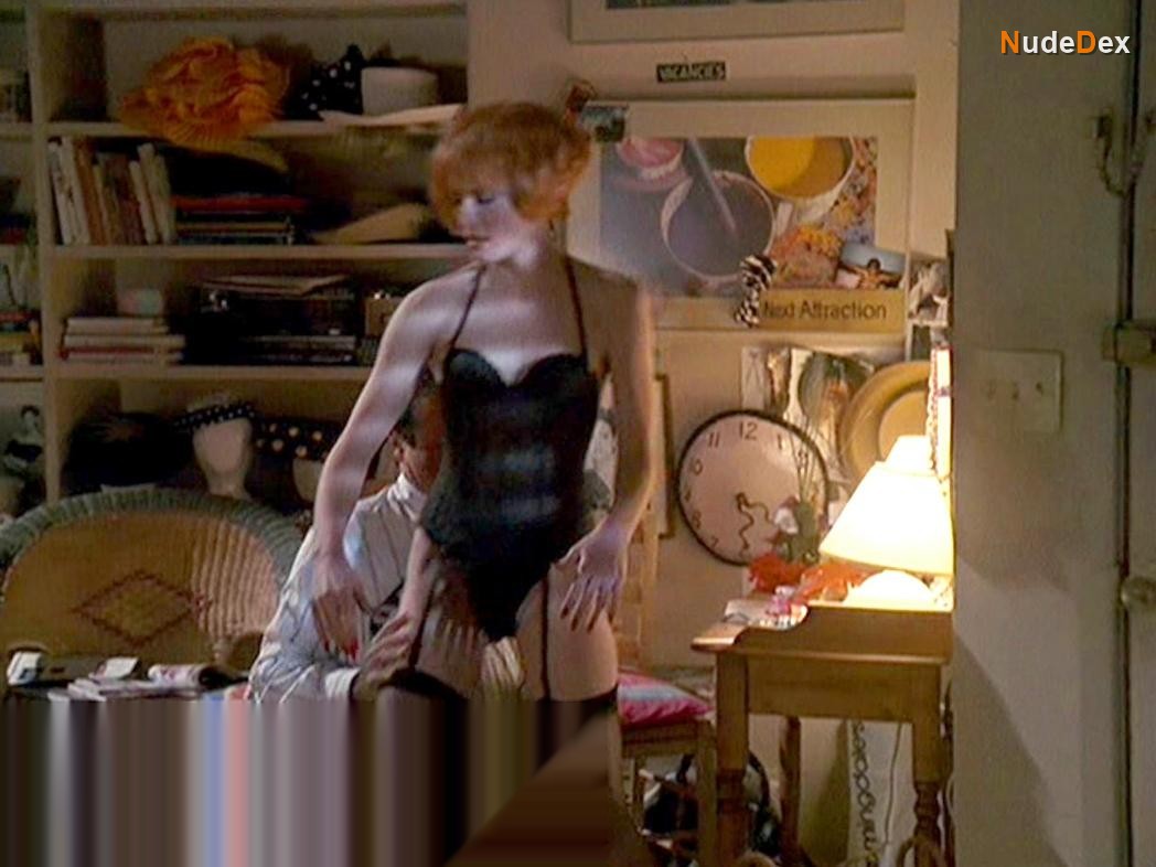 Lori Petty in Cadillac Man, photo 7