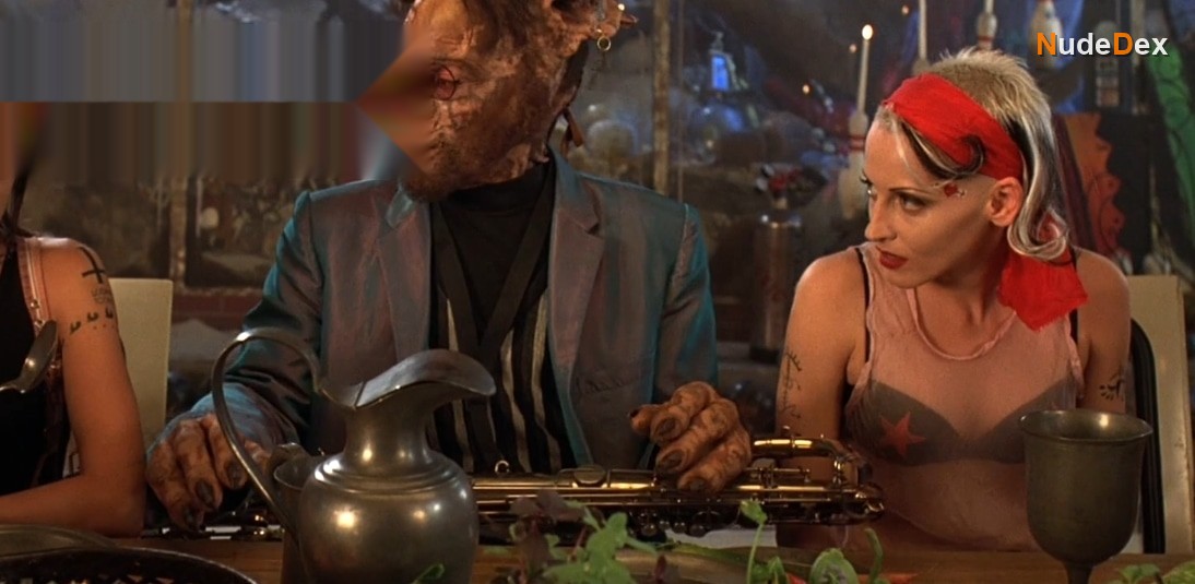 Lori Petty in Tank Girl, photo 2
