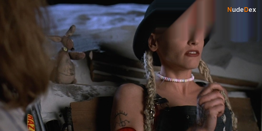 Lori Petty in Tank Girl, photo 3
