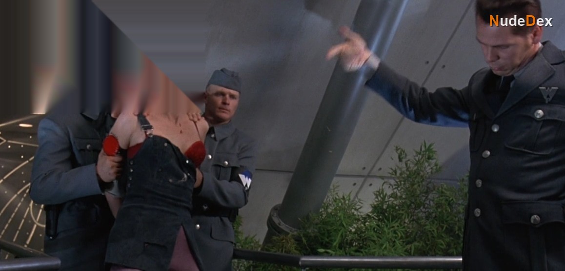 Lori Petty in Tank Girl, photo 7