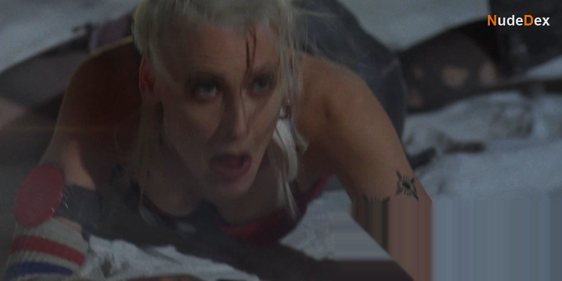Lori Petty in Tank Girl, photo 8