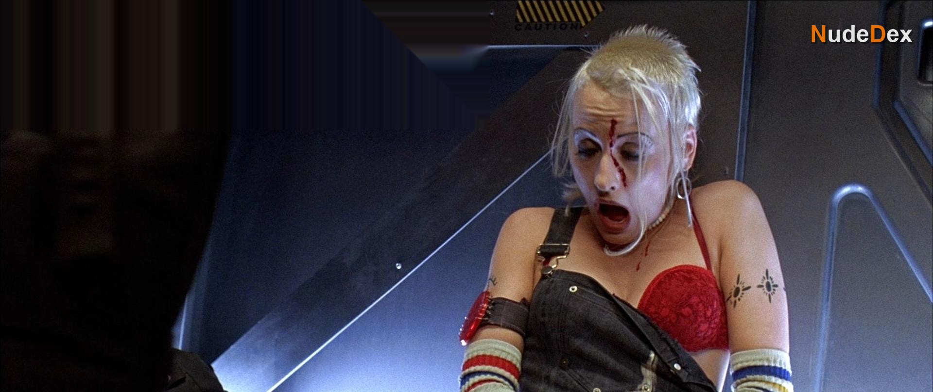 Lori Petty in Tank Girl, photo 13