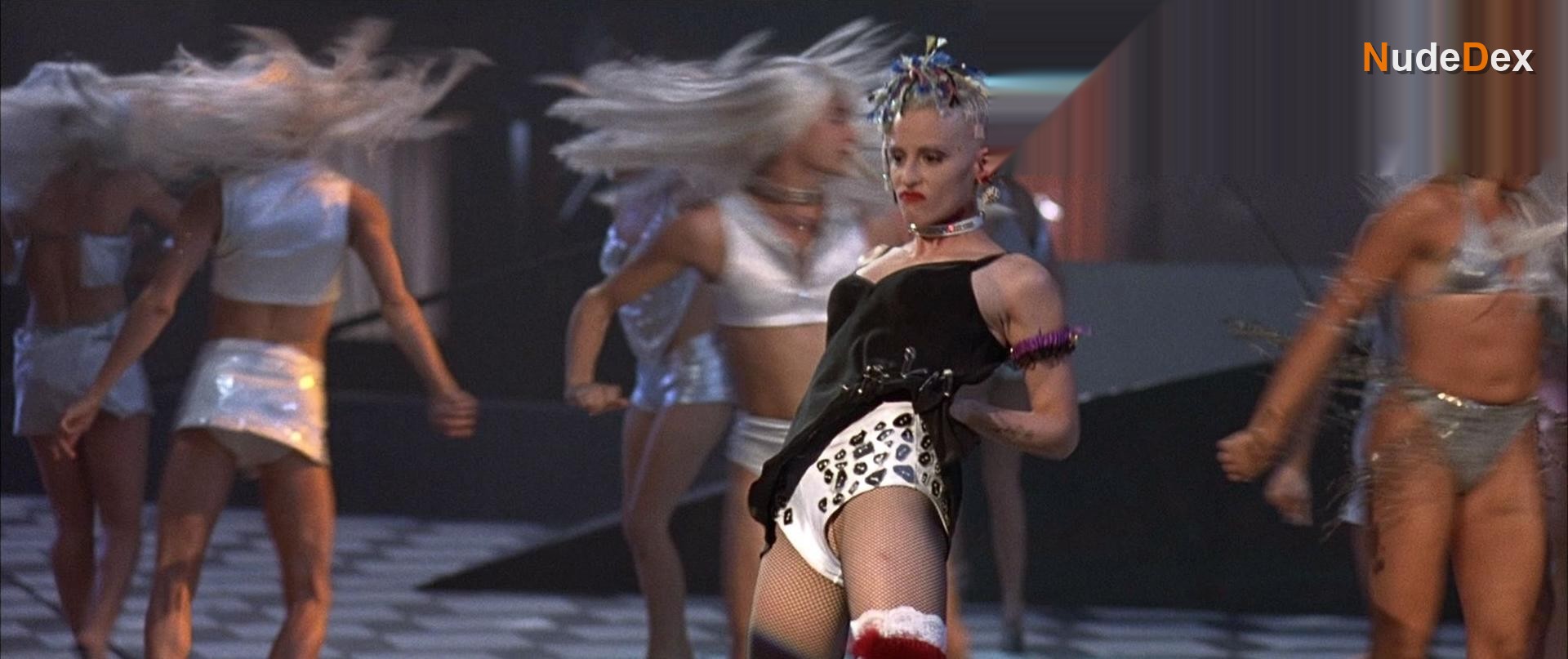 Lori Petty in Tank Girl, photo 16
