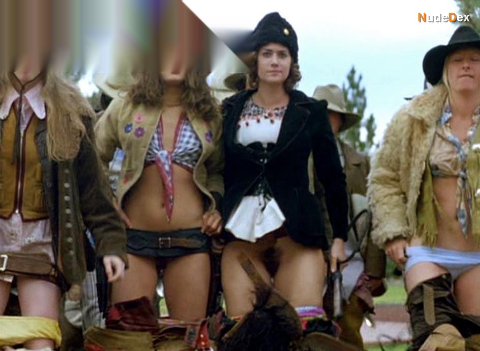 Lorraine Bracco in Even Cowgirls Get The Blues, photo 3