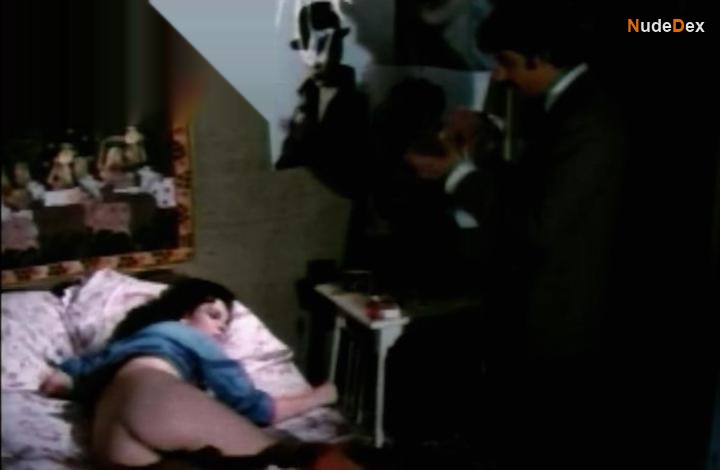 Lorraine De Selle in Lovers And Liars, photo 4