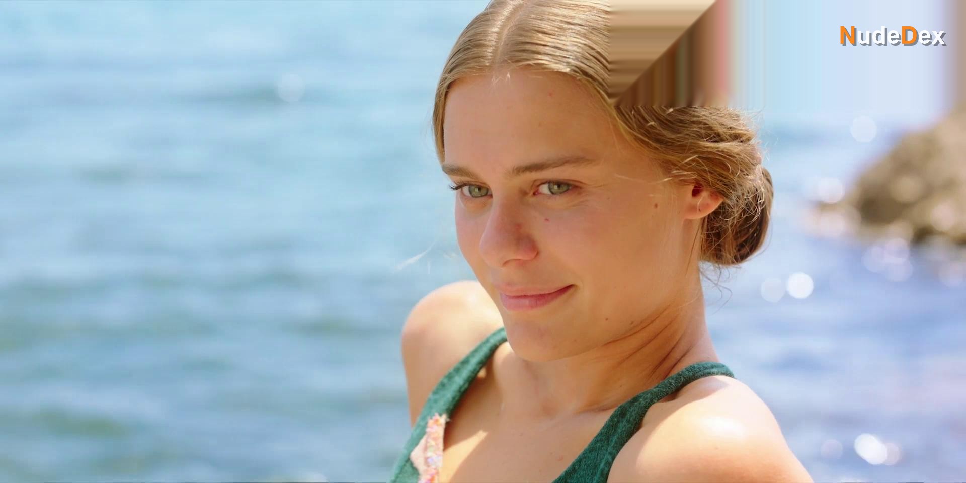 Louisa Binder in Hotel Portofino, photo 54