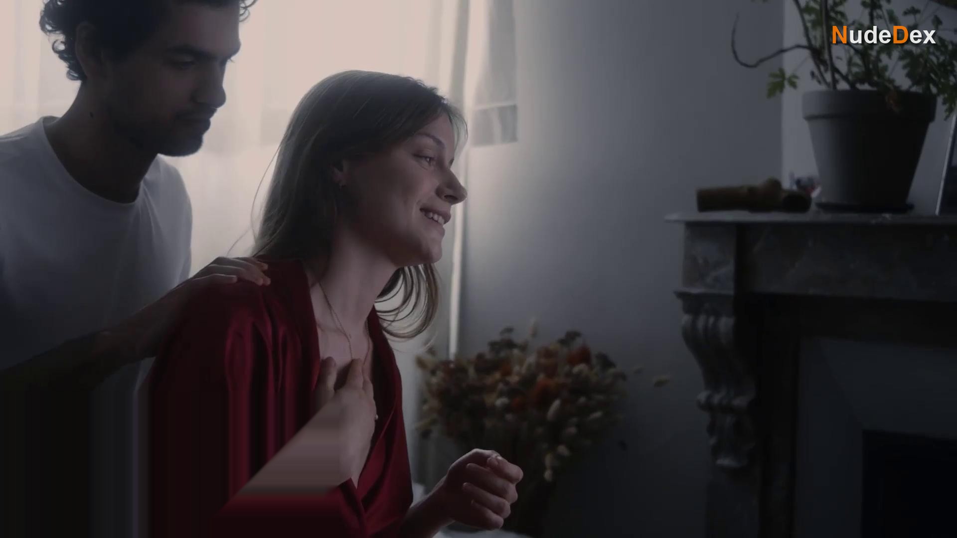 Clemence in Clemence, photo 5