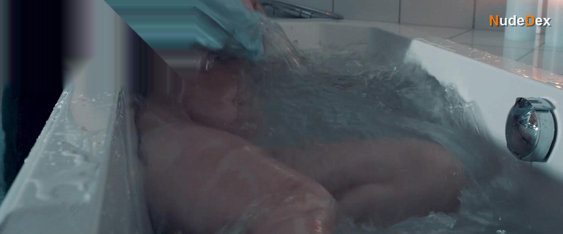 Louise Lejeune in Eises Kalte Frozen In Time, photo 3