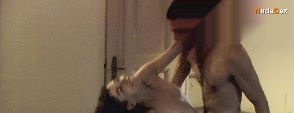 Strangers in Strangers, photo 3