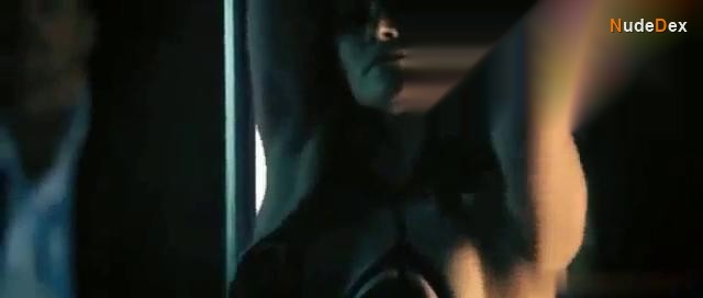 Lucie Laurier in Nitro, photo 2