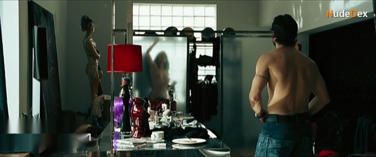 Lucie Laurier in Nitro, photo 14