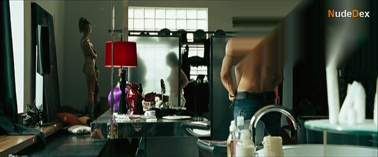 Lucie Laurier in Nitro, photo 21