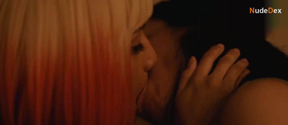 Lucy Diamante in Love Kills, photo 10