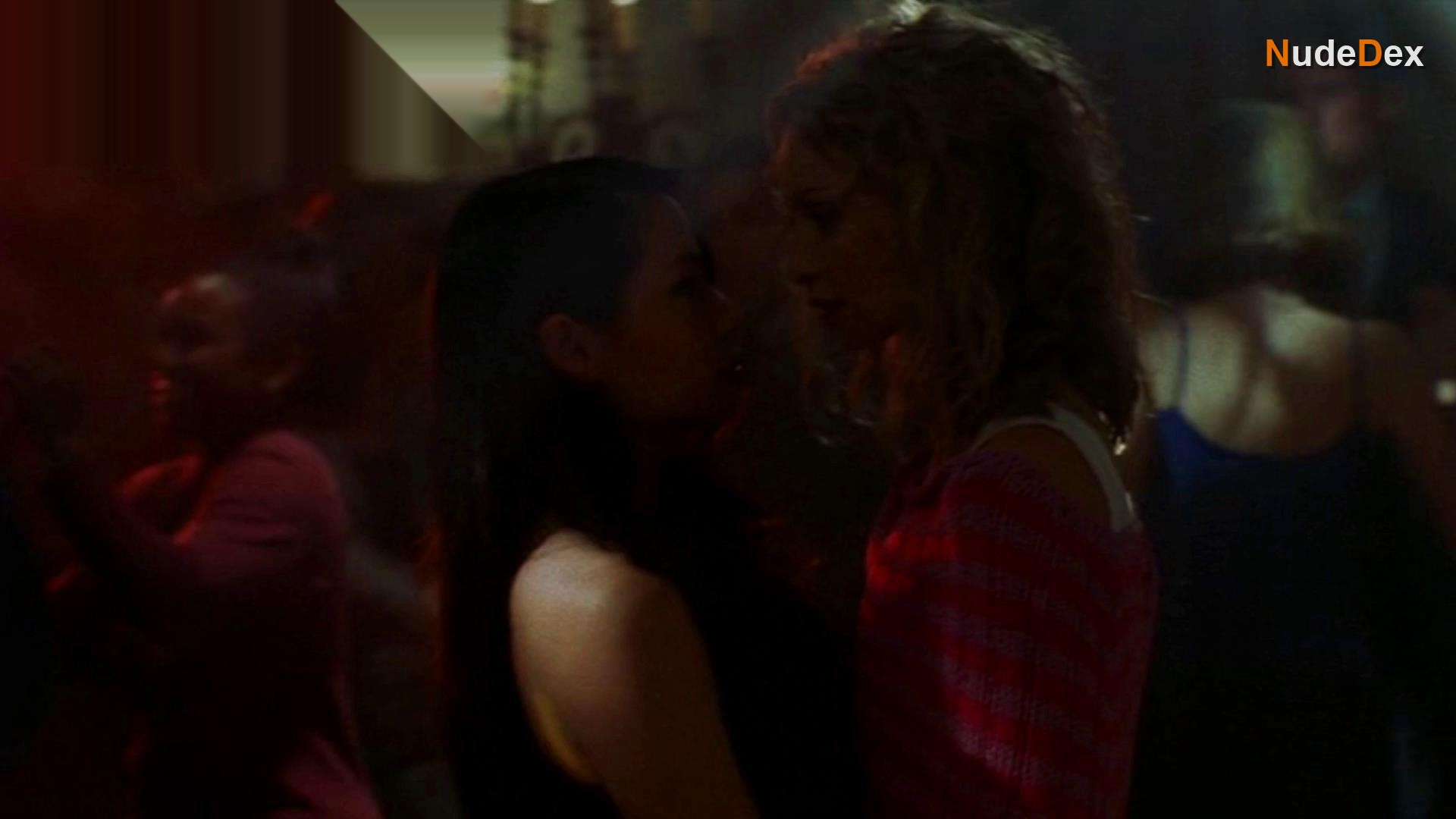Lucy Liu in Ally Mcbeal, photo 5