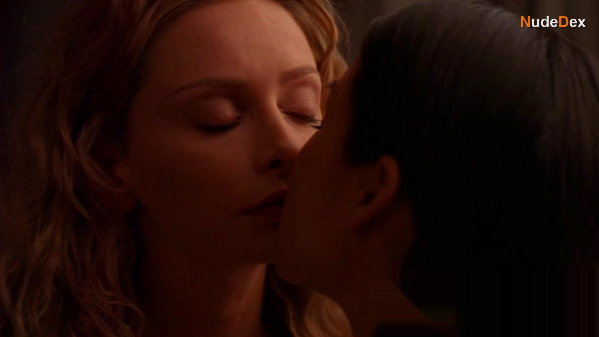 Lucy Liu in Ally Mcbeal, photo 52