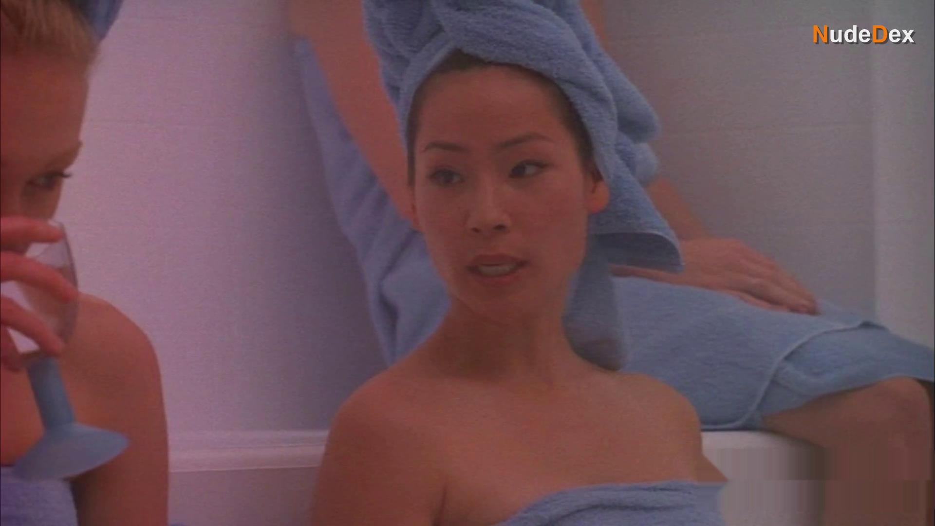 Lucy Liu in Ally Mcbeal, photo 59
