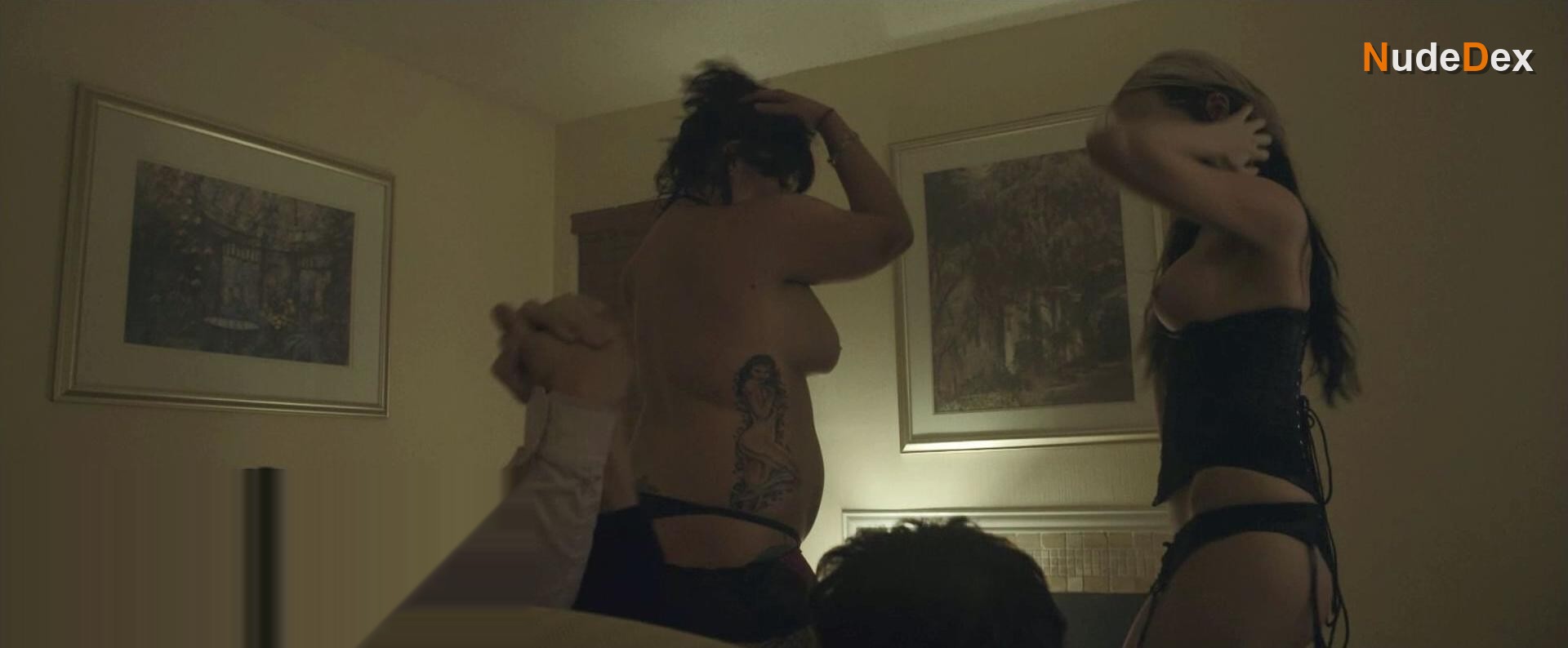 Lucy Von Trapp in Hello Gangster, photo 7