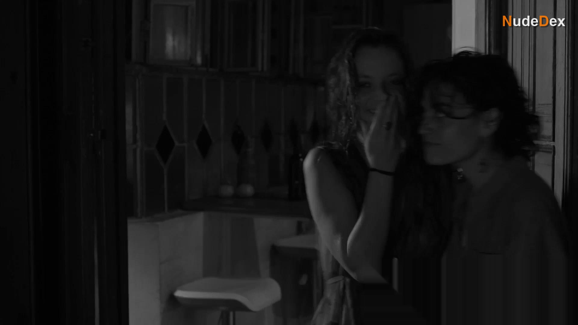 Luna Acosta in Strange Days, photo 7