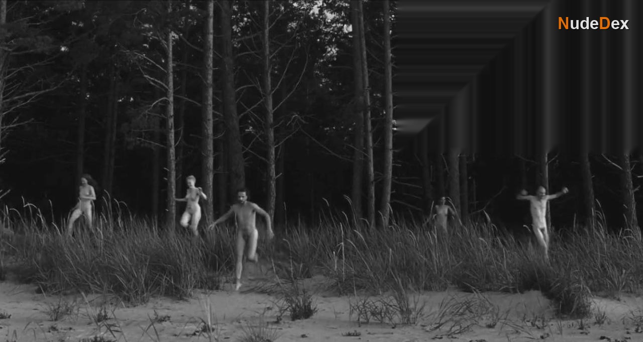 Luna Karjalainen in The Island, photo 3