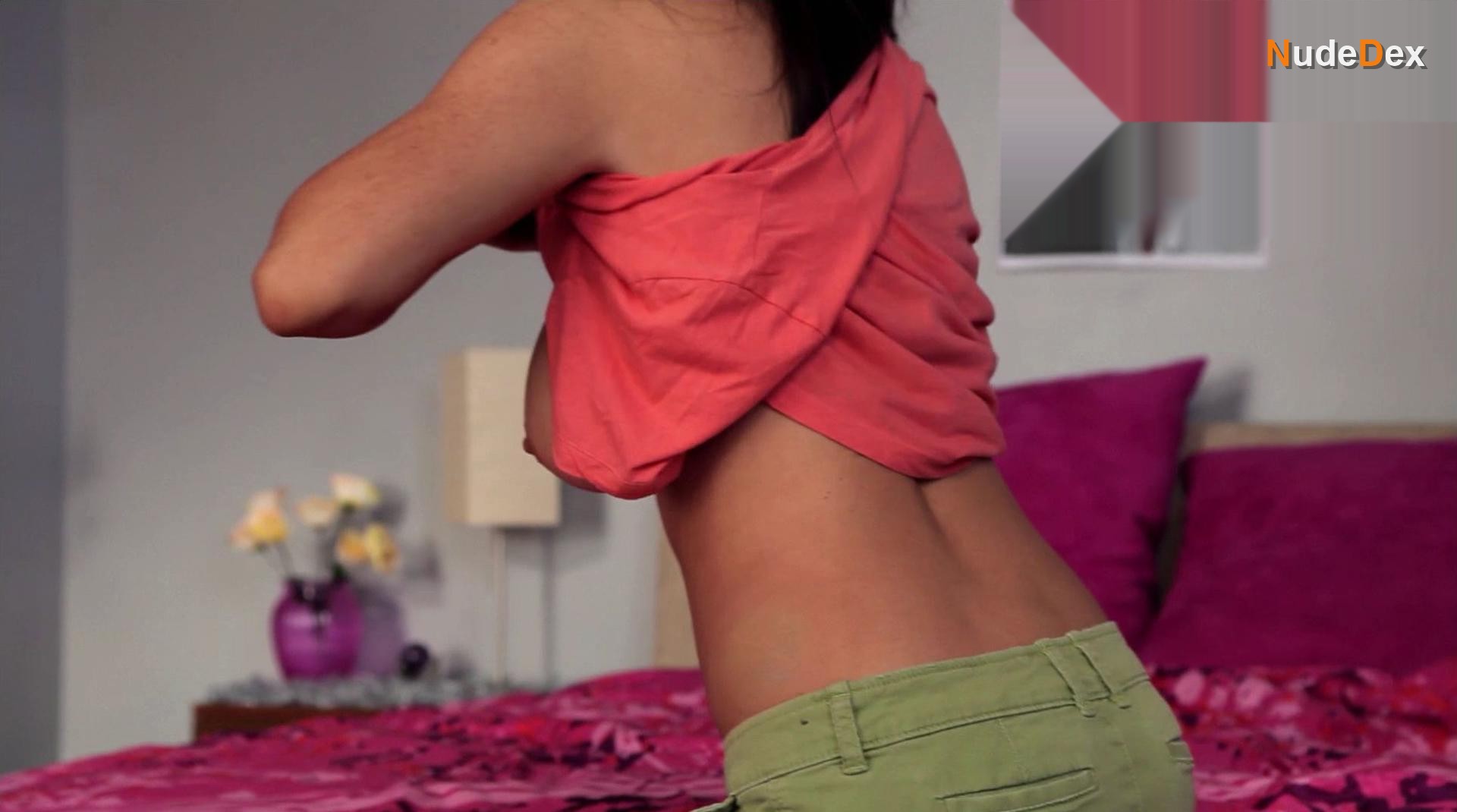 Lydia Pritchett in Pretty Obsession, photo 8