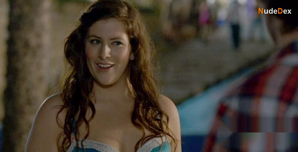 Lydia Rose Bewley in The Inbetweeners Movie, photo 3