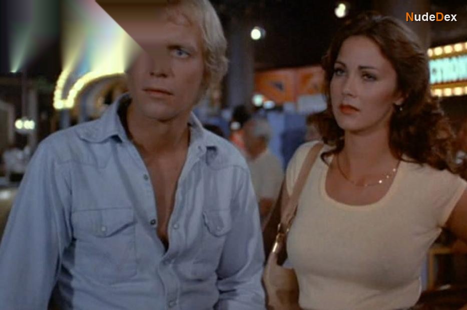 Lynda Carter in Starsky And Hutch, photo 3