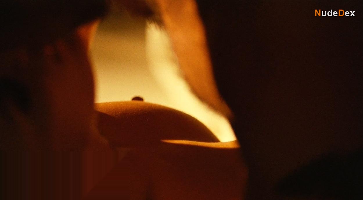 Lyne Renee in Strike Back, photo 20