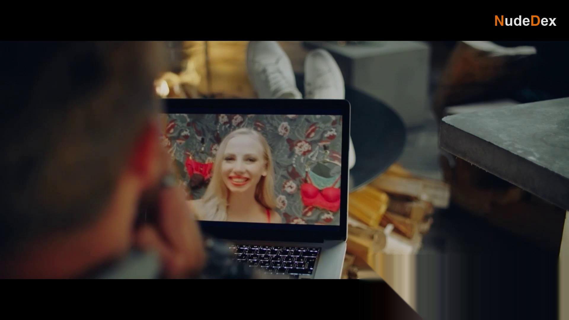 Lyublyana Fenchak in Neighbor, photo 1