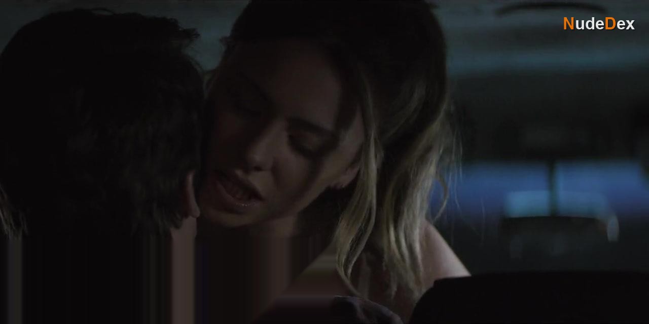 Maddie Phillips in Teenage Bounty Hunters, photo 3