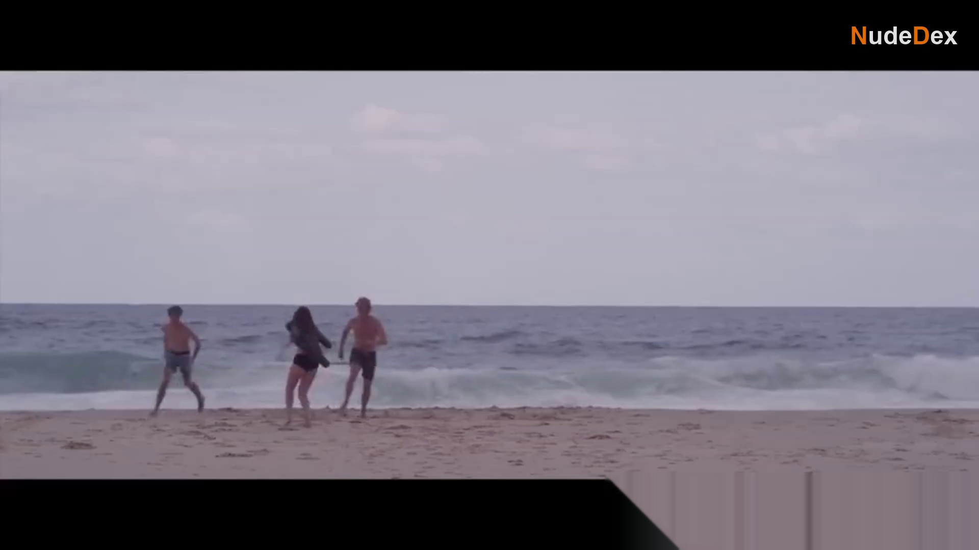 Madi Jennings in Boys Night, photo 2