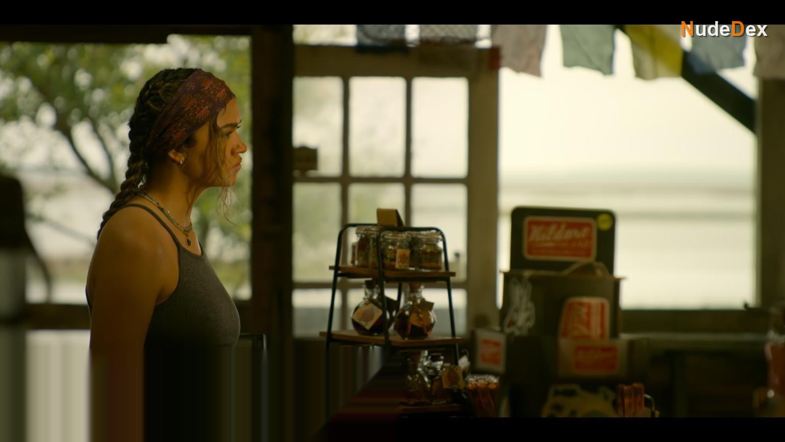 Madison Bailey in Outer Banks, photo 11
