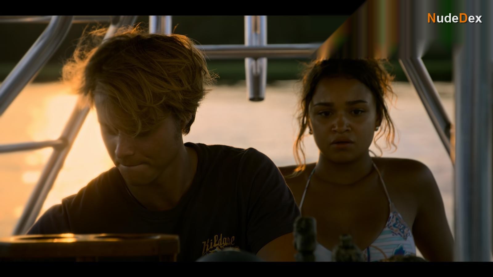 Madison Bailey in Outer Banks, photo 23