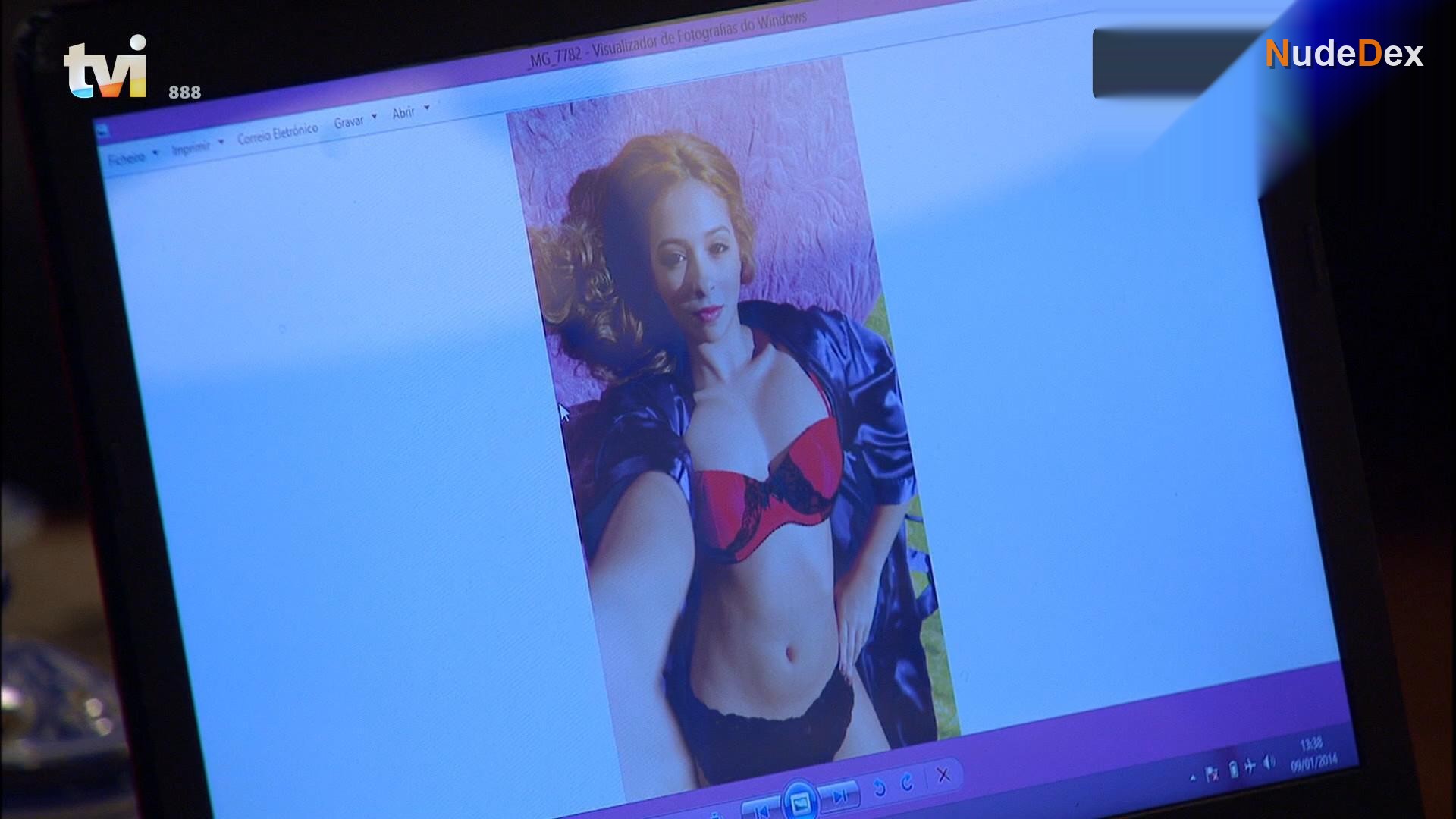 Mafalda Tavares in O Beijo Do Escorpiao, photo 10