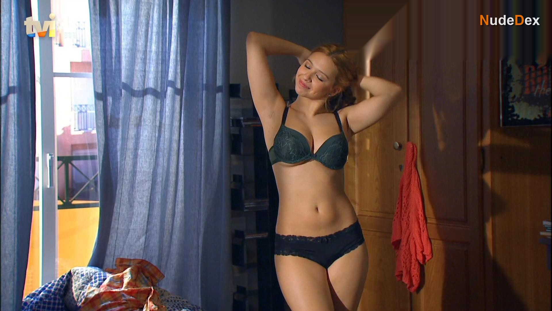Mafalda Tavares in O Beijo Do Escorpiao, photo 18