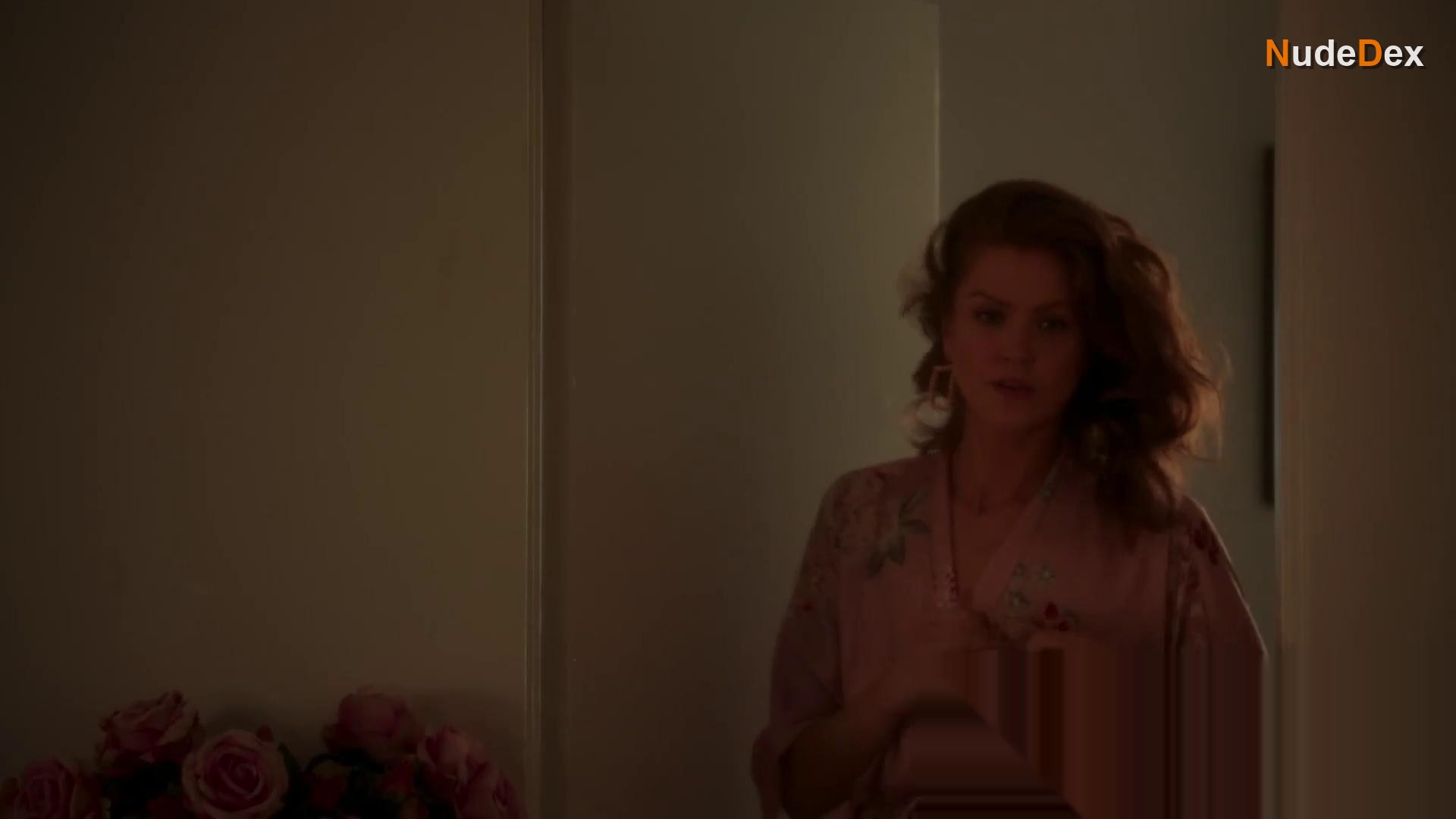 Maggie Geha in Shoulder Dance, photo 5