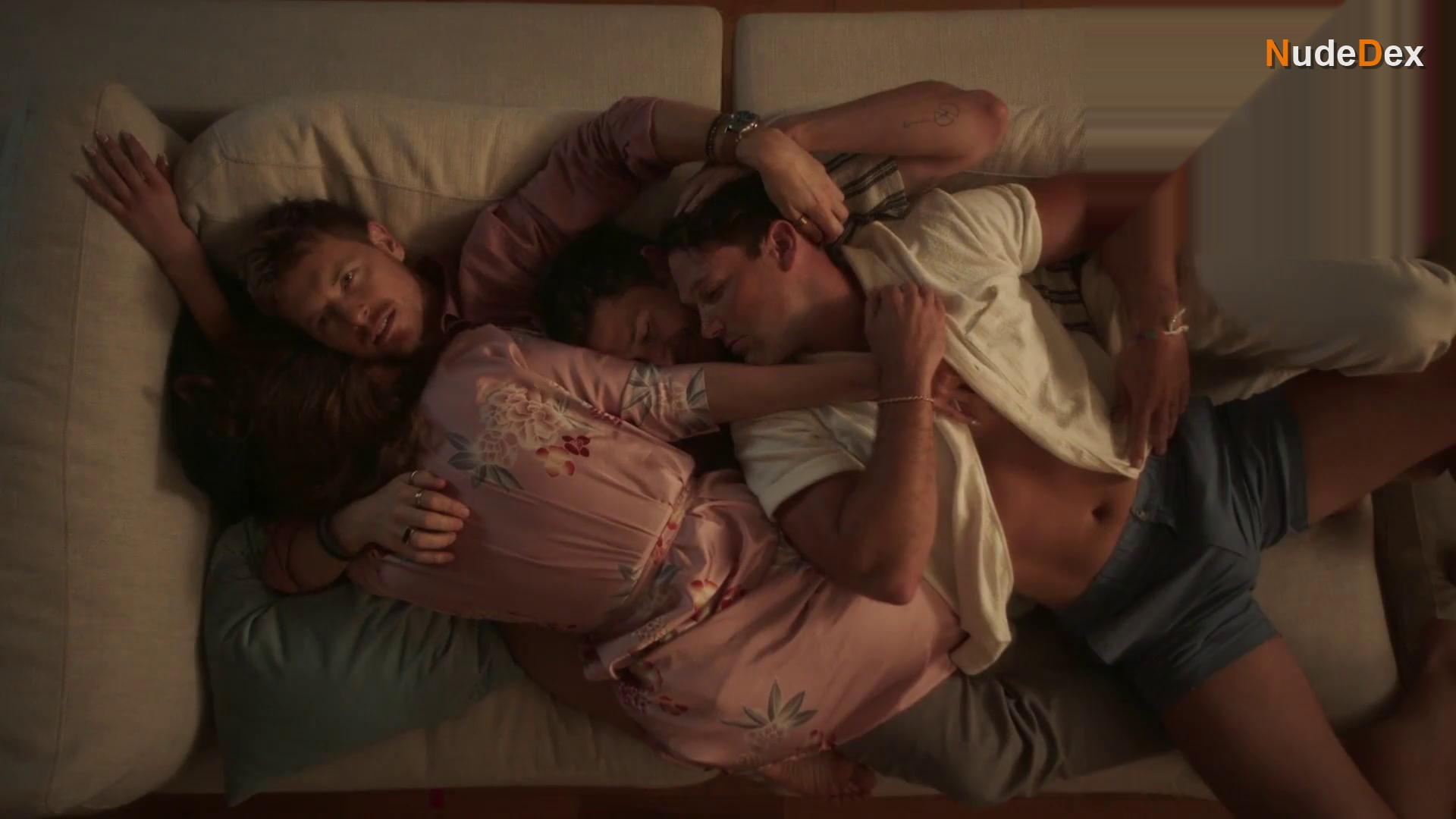 Maggie Geha in Shoulder Dance, photo 10