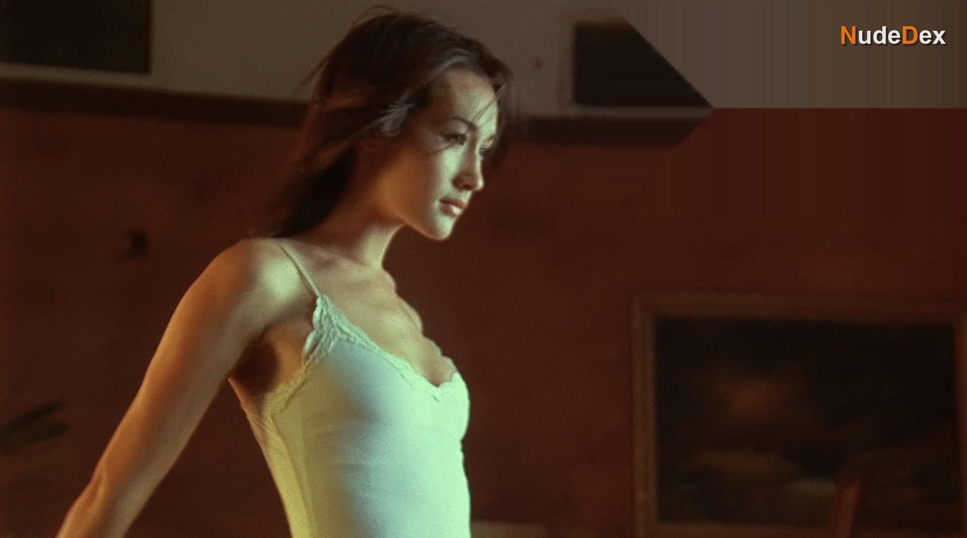 Maggie Q in Naked Weapon, photo 10